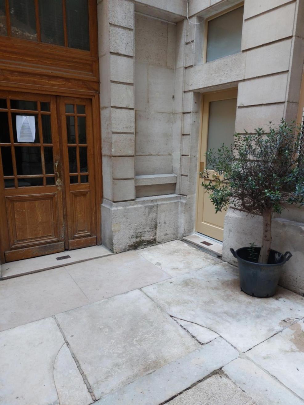 Apartments Paris Centre - At Home Hotel Exterior photo
